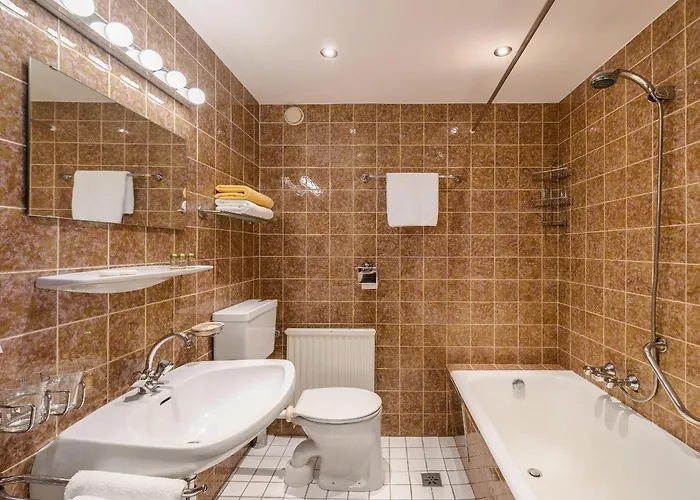 酒店 Baerenwirth - & Restaurant 3*