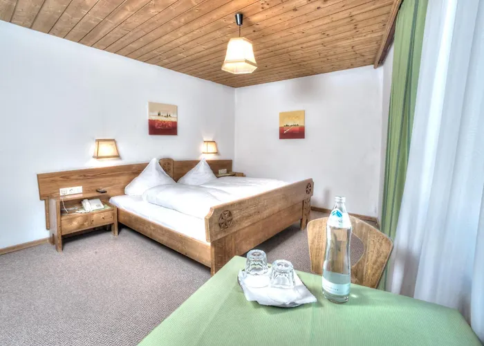 ホテル Baerenwirth - & Restaurant 3*