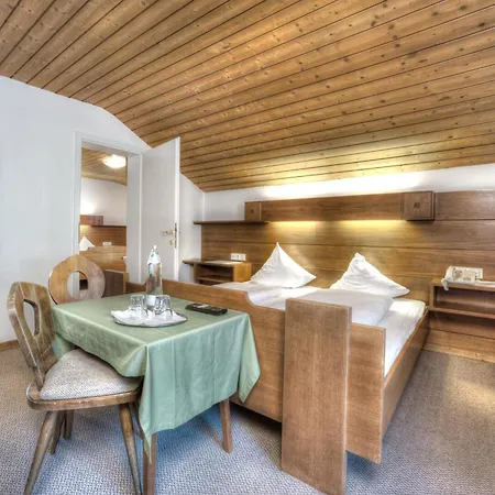 Hotell Baerenwirth - & Restaurant