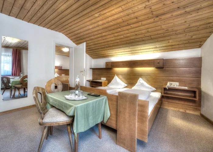 Отель Baerenwirth - & Restaurant