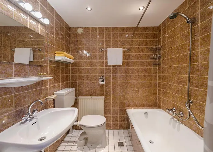 Отель Baerenwirth - & Restaurant Патш